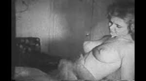 Naked Candy Barr in Smart Alec < ANCENSORED