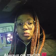 We are very excited to welcome Elise Pacicco as one of the newest members  of the MOMIX family! 💛 Originally from Charlotte, Elise graduated magna  cum laude from Wake Forest University where