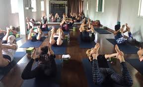 Thonglor bangkok's thonglor neighborhood is known for its restaurants and bars, and entices visitors with attractions including j avenue thonglor and the commons. The 10 Most Popular Yoga Studios In Bangkok Thailand Zafigo