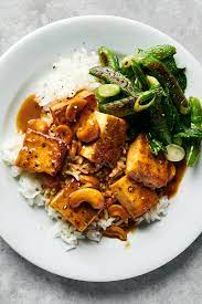 Crispy Tofu With Cashews And Blistered Snap Peas Recipe Recipe Snap Peas Recipe Pea Recipes Vegetarian Recipes