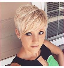 Verwenden sie heiße lockenwickler oder einen lockenstab, um weiche und süße locken zu kreieren, die perfekt zu ihrem geschnittenen bob passen. Krista Holle S Blog Page 12