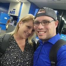 Who provides auto detailing services in Port Clinton?