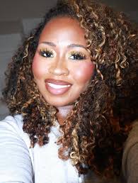 Yoooooo. Right quickly. Can we get into the makeup though??? Must be all  this extra practice cuz this is after 2 shows in 1 day without reapplying.  I like it, me!! 😜