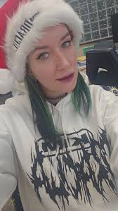 I wanted to show you my Kim Dracula Cosplay :D from the song Down