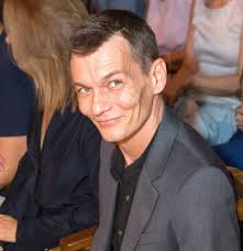 Его яркие роли оставляют след в сердцах зрителей. Filipp Yankovskij Mne V Zhizni Povezlo U Menya Dolgaya Lyubov S Moej Zhenoj Starhit Ru