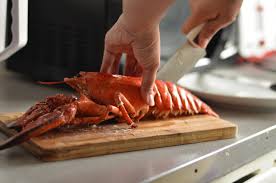 Aquatic animals are halal for all muslim ummah eg type of fish which scale and fins exist are halal in islam otherwise all aquatic animal and amphibian is haram for islam.n there is no different in islam about sunni islam n shia islam. Lobsters And Sea Crabs In Shafi I School Seekersguidance