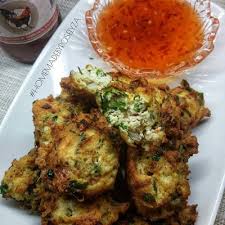 Setelah pada postingan sebelumnya kita sudah sedikit membahas mengenai kue cucur, kali ini kita akan membahas mengenai cara pembuatan kue cucur. Resepi Bebola Ayam Sayur Cucur Ayam Budak Budak Pun Suka Berita Viral
