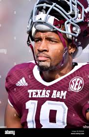 College Station, TX, USA. 26th Oct, 2013. Texas A&M wide receiver Edward  Pope #18 warms up before NCAA football game kickoff at Kyle Field in  College Station, TX. © csm/Alamy Live News