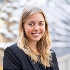 Summer Steketee's Instagram, Twitter & Facebook