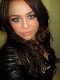 Miley Cyrus' old myspace photos, 2007.