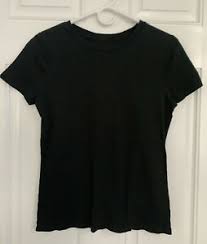 Whether you're searching for a pair of sandals or a comfortable top to wear to the beach, the options are endless. Merona Womens T Shirt Solid Black Short Sleeve Crew Neck Size M Cotton Ebay