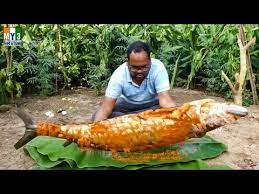 Big King Fish Fry With Banana Leaf Youtube Fried Fish Banana Leaf Turkey Curry
