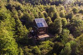 The sustainable cabin serves as an experimental research station in sustainable design and living. This 100 Self Sustaining Cabin Is Was Placed In The Forest Without A Trace Of Fossil Fuels Yanko Design