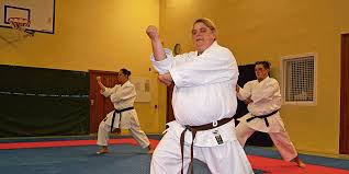 Japanische medaillen im klettern, karate und ringen. Deutsche Meisterin Im Para Karate Ein Kampf Mit Atempause Taz De
