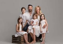 Those first few days after your little one arrives is an incredibly special time for the family. Dinky Feet Newborn Baby Photographer Sheffield Rotherham