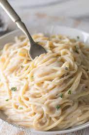 If You Like Creamy White Pasta Sauce You Will Absolutely Love This Olive Garden Alfredo Sauce Rec Creamy White Pasta Sauce Olive Garden Alfredo Recipe Recipes
