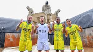 À la suite du match opposant le @fcnantes à l'@ogcnice, notre milieu de terrain, @louza_imran, a été la cible de menaces de mort inacceptables et d'odieux propos racistes sur les réseaux sociaux. Le Hellfest Sponsor Du Fc Nantes Pour La Coupe De La Ligue