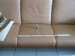 Sofas können mit der zeit abnutzen, was bewirkt, dass die polster ein durchgesessenes sofa reparieren. Wellen Und Faltenbildung Bei Polstermobel Moebelschlau