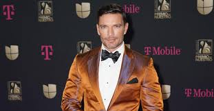 Canal oficial de marjorie de sousa escucha: Why Did Julian Gil And Marjorie De Sousa Break Up Who Is He Dating