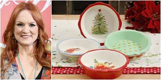 There are tons of seasonal flavors like gingerbread, peppermint, and caramel, as well as classic recipes you've got to make—especially when it comes to christmas cake. The Pioneer Woman Walmart Holiday Collection Ree Drummond Holiday Gifts