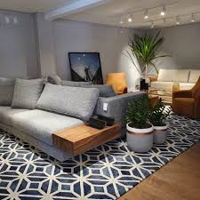 Bella Home Decor On Instagram Uma Das Novidades Aqui Na Bella E Este Sofa Automatizado E Divisor De Ambientes E Ideias De Decoracao Home Sofas Ao Ar Livre