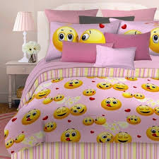 Emoji Smiley Face Bedding For Teenage Girls Certaintystores Com Emoji Bedroom Emoji Room Teenage Girl Bed