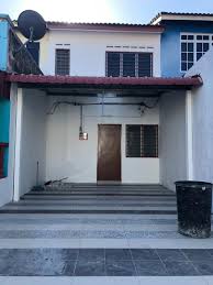 Rumah teres setingkat corner lot taman tronoh universiti seri iskandar perak dijual rm 256k info rumah teres lama di tengah ampang dah direno dengan konsep moden industrial oleh arkitek. Rumah Teres 2 Tingkat Jalan Ciku Kota Masai Home Furniture Others On Carousell