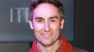 Tim Cook Teases Apple's Lewis Hamilton Documentary Meant to 'Inspire  Millions'