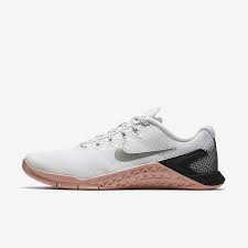 Train Hard In These Nike Metcon 4 Women S Training Shoe Sneaker Style Workout Outfit Ideas Sneaker Womens Training Shoes Training Shoes Nike Metcon