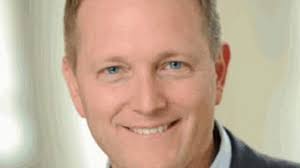 Merz departs Bloomberg after 32 years