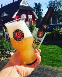 Schoppe Brau Berlin Saurer Nick Sauerbier Mit Frischem Waldmeister Schoppebrauberlin Schoppe Bier Schoppebrau Schoppebeer Pilsner Glass Glassware Beer