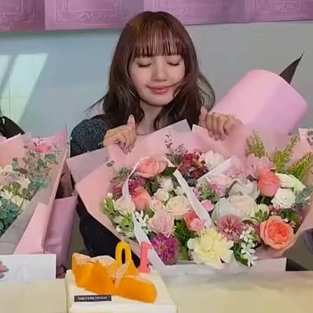 Happy 10th anniversary Lisa, may all your wishes come true 🫶🏻💛, ALWAYS WITH LISA, #10yearsWithBP_LISA
