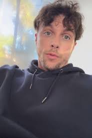 KINDLY 𝗦𝗔𝗬 𝗬𝗘𝗦 𝗜𝗙 𝗬𝗢𝗨 𝗟𝗢𝗩𝗘 JACKSON TILLER