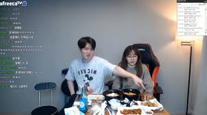 트위치에서 수출한 제로투하는 여캠 6. ê¹€íƒìš© ì—¬ìžì¹œêµ¬