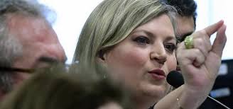 Jun 09, 2021 · a deputada federal joice hasselmann dividiu com seus seguidores um momento íntimo, do qual pouco fala. Joice Hasselmann Diz Que Eduardo Bolsonaro Esta Amplamente Envolvido Em Ataques Virtuais Metro 1