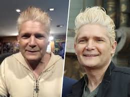 What religion is Barry Melrose?