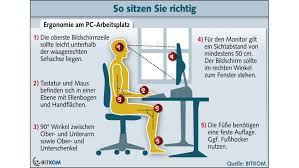 Zum arbeiten sollten armlehnen und schreibtisch auf gleicher höhe sein. Tipps Fur Einen Ergonomischen Pc Arbeitsplatz Ergonomie So Sitzen Sie Richtig Am Pc Tecchannel Workshop