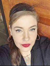 Sandra Clenney's Instagram, Twitter & Facebook