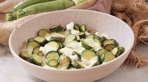 Courgettes Poelees A La Mozzarella Recettes Faciles Recette En 2020 Poelees Courgette Poele Mozzarella