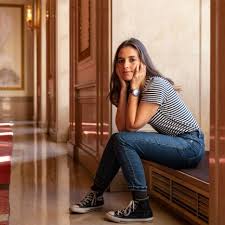 O primeiro trabalho profissional e remunerado de sara barros leitão foi morangos com açúcar, em 2007. Sara Barros Leitao A Atriz Que Se Fez Encenadora Num Arquivo De Teatro Observador