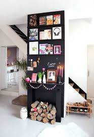 Bricolage Maison Habiller Un Mur De Ses Livres Preferes Tete D Ange Cheminee Fausse Idees De Decor Cheminee Diy