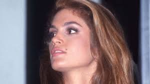 Crawford was placed at # 5 in playboy's list of 100 sexiest stars of the century. Cindy Crawford Plaudert Uber Ihre Zeit Als Model Ikone Stern De