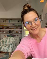 True beauty is romance manhwa with plenty of drama. Drew Barrymore Starportrat News Bilder Gala De