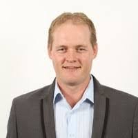 Andrew Layton's Instagram, Twitter & Facebook