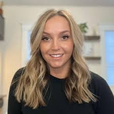 Jocelyn Whitney's Instagram, Twitter & Facebook