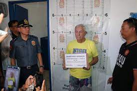 Guillermo eleazar, ncrpo chief, said a total 7,153 policemen will be deployed in various schools in metro manila, including over 2,000 cops who will man police assistance desks. Police Serve 5 Arrest Warrants Vs American Priest For Molesting 50 People Philippine Canadian Inquirer