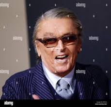 Robert ellison hi-res stock photography and images