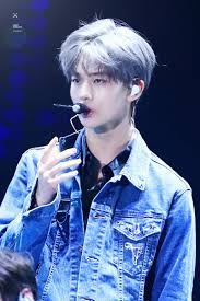 Deep/deep dark (because he usually wears dark clothes), black dragonfly, baebae, poliwag, lila prince, coco ball, chocolate bread, chocolate cake, black bean. Fans Can T Decide If This Is A Picture Of Exo Sehun Or Wanna One Bae Jinyoung Koreaboo