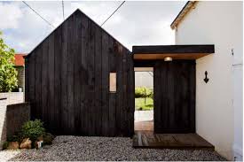 Table Of Contents Dark Shadows Gardenista Charred Wood Siding Cottage In The Woods Charred Wood