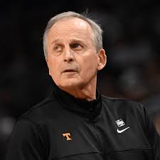 Tennessee Vols basketball lands big-time player from NCAA transfer portal